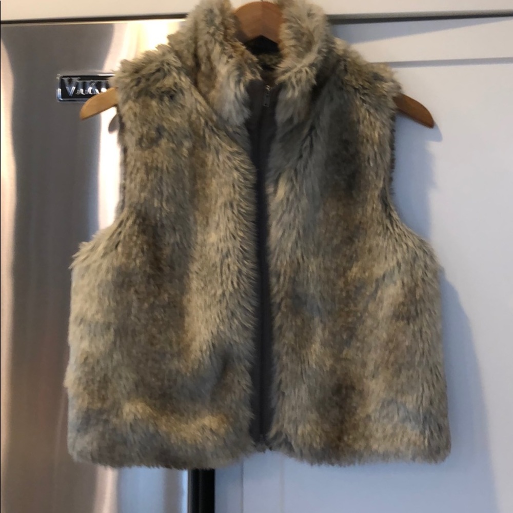 ELLE brand soft faux fur vest